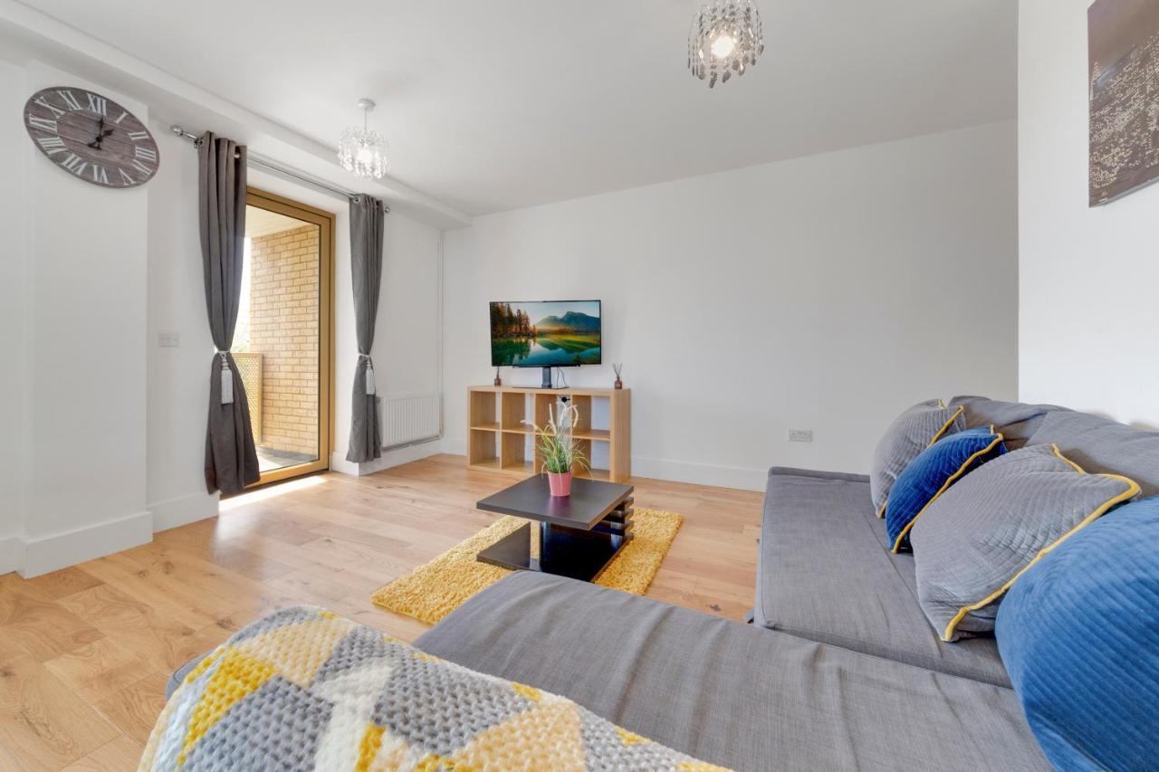 Flourish Apartments - Mulberry House - Tottenham Лондон Екстер'єр фото